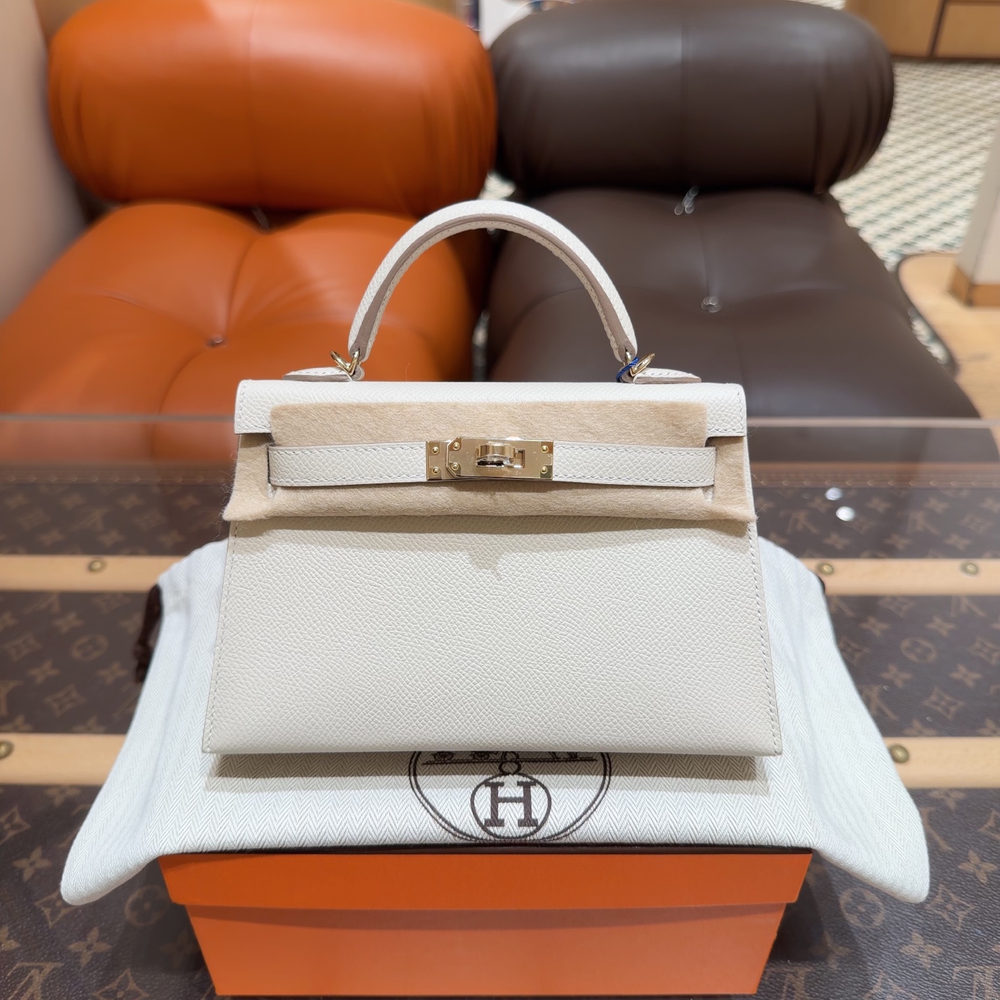 未使用 Hermes/爱马仕 miniKelly二代 奶昔白淡金扣 内拼珍珠灰 