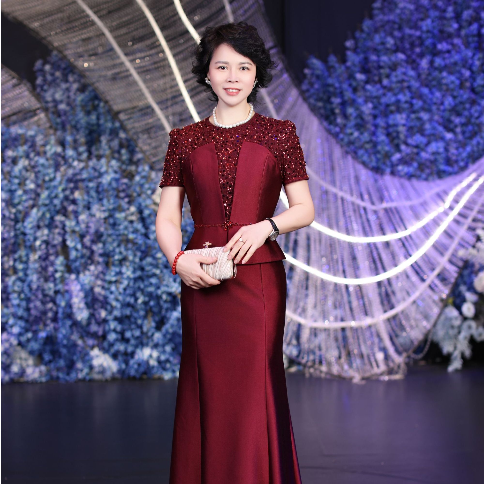 BOFEINA/帛妃娜高端婚宴礼服宴会修身气质显瘦高贵线条简单而流畅