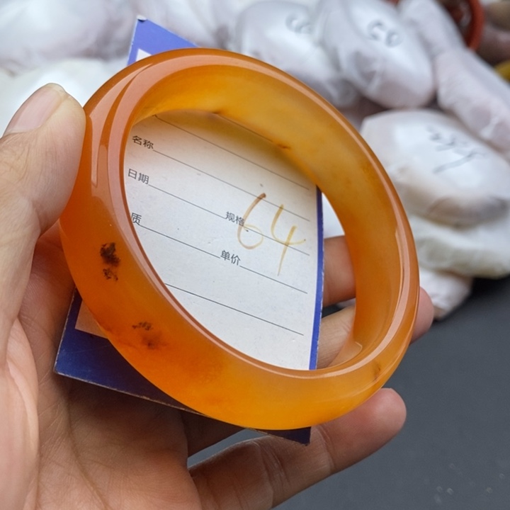 石英质玉未镶嵌手镯
