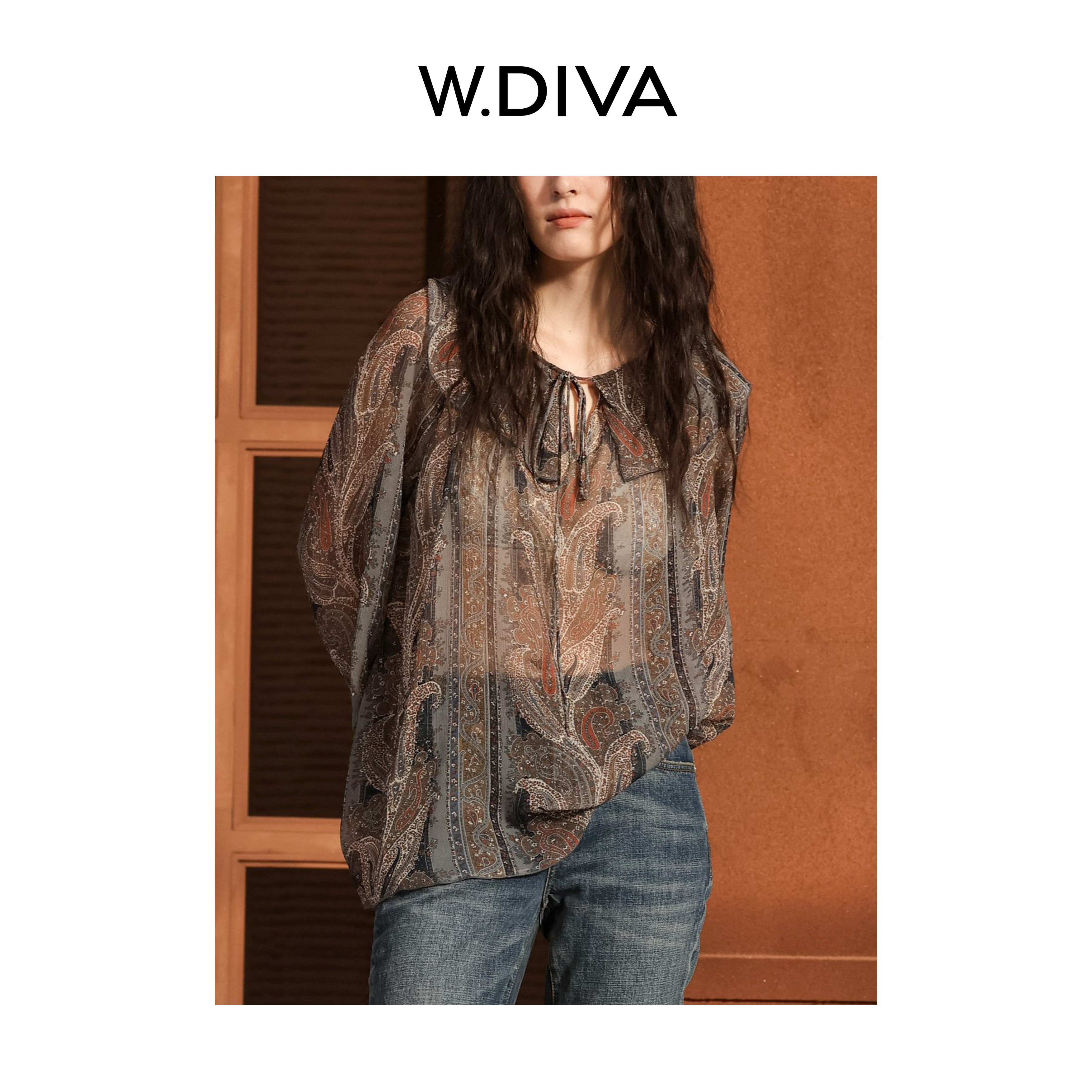 W.Diva【瞬光】100桑蚕丝佩斯利漩涡花纹荷叶领衬衫小衫51S161773