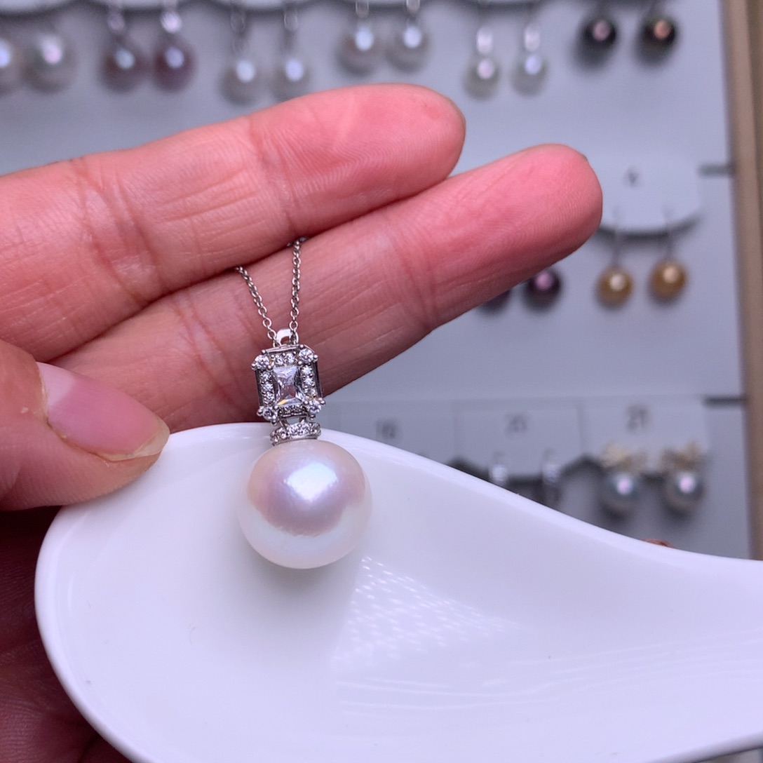 颈饰银S925镶嵌淡水珍珠