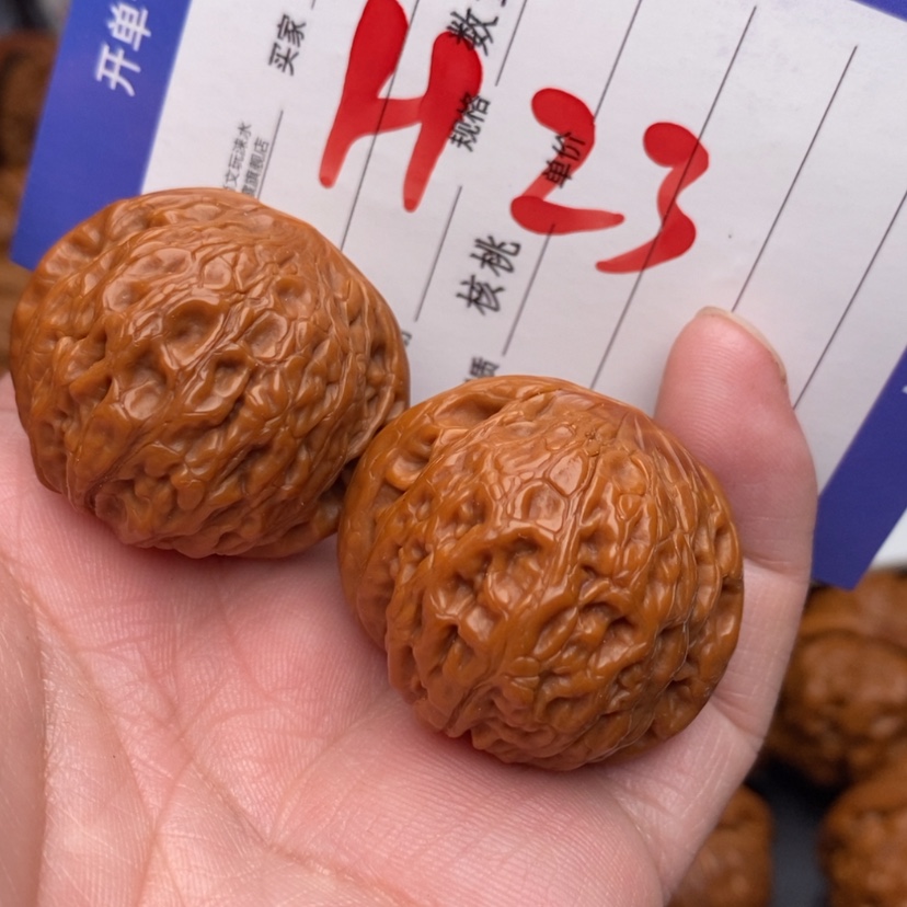 【闪购商品】文玩核桃把件铁锤妹妹momo