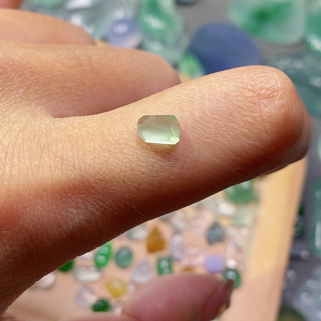 翡翠颈饰未镶嵌翡翠