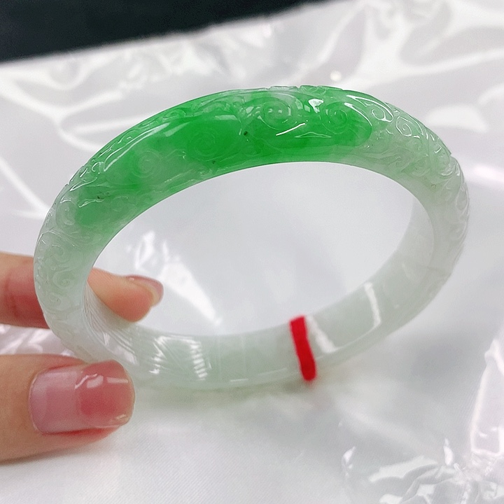 翡翠未镶嵌手镯圈56.8，12065