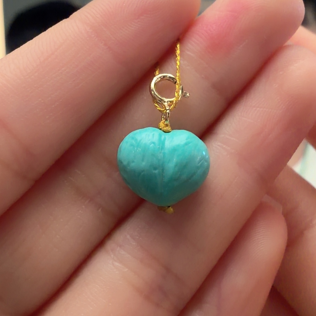 绿松石未镶嵌颈饰