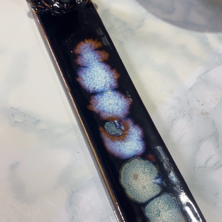 瓷片瑕疵款香插么