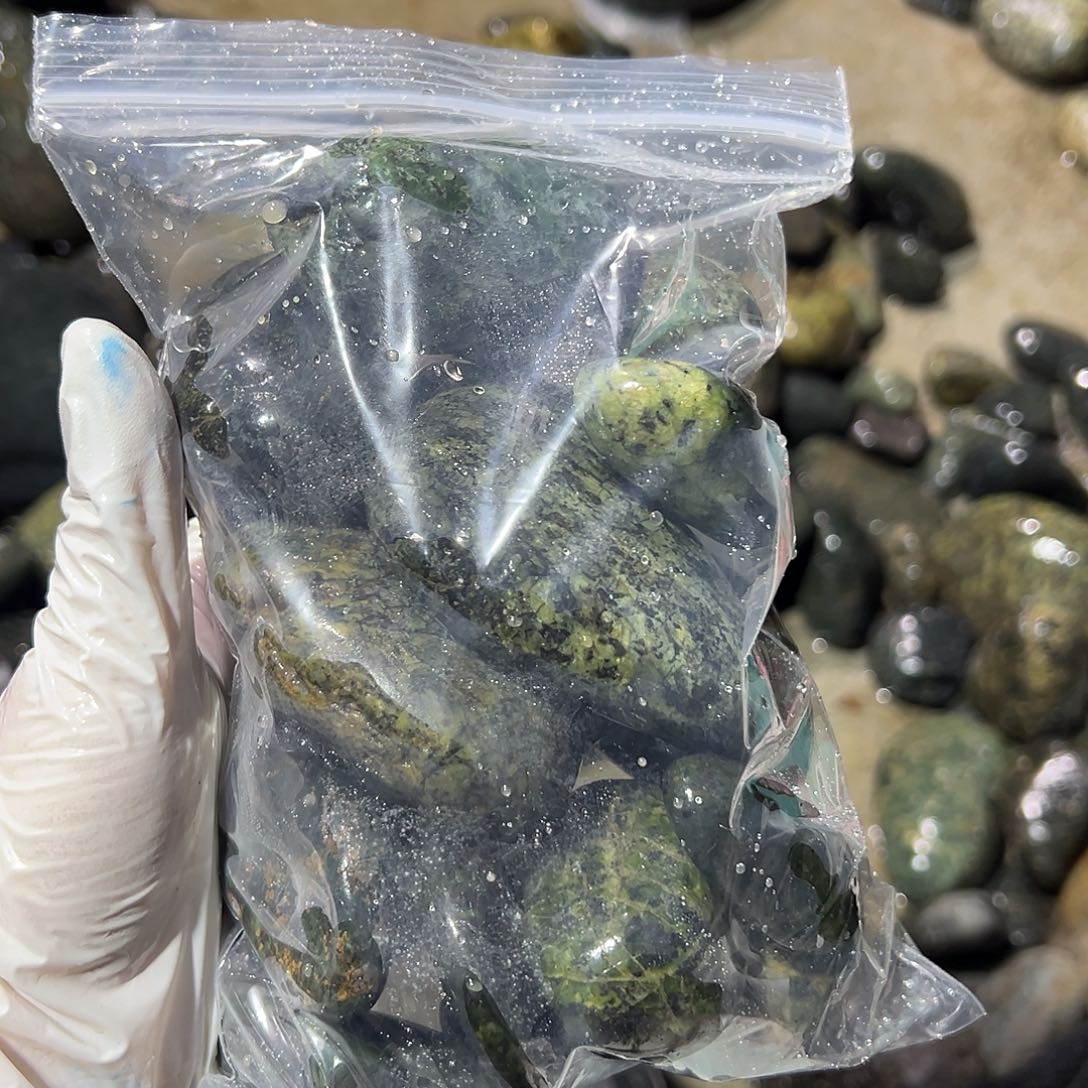 未镶嵌蛇纹石玉西藏藏玉药王石?**?
