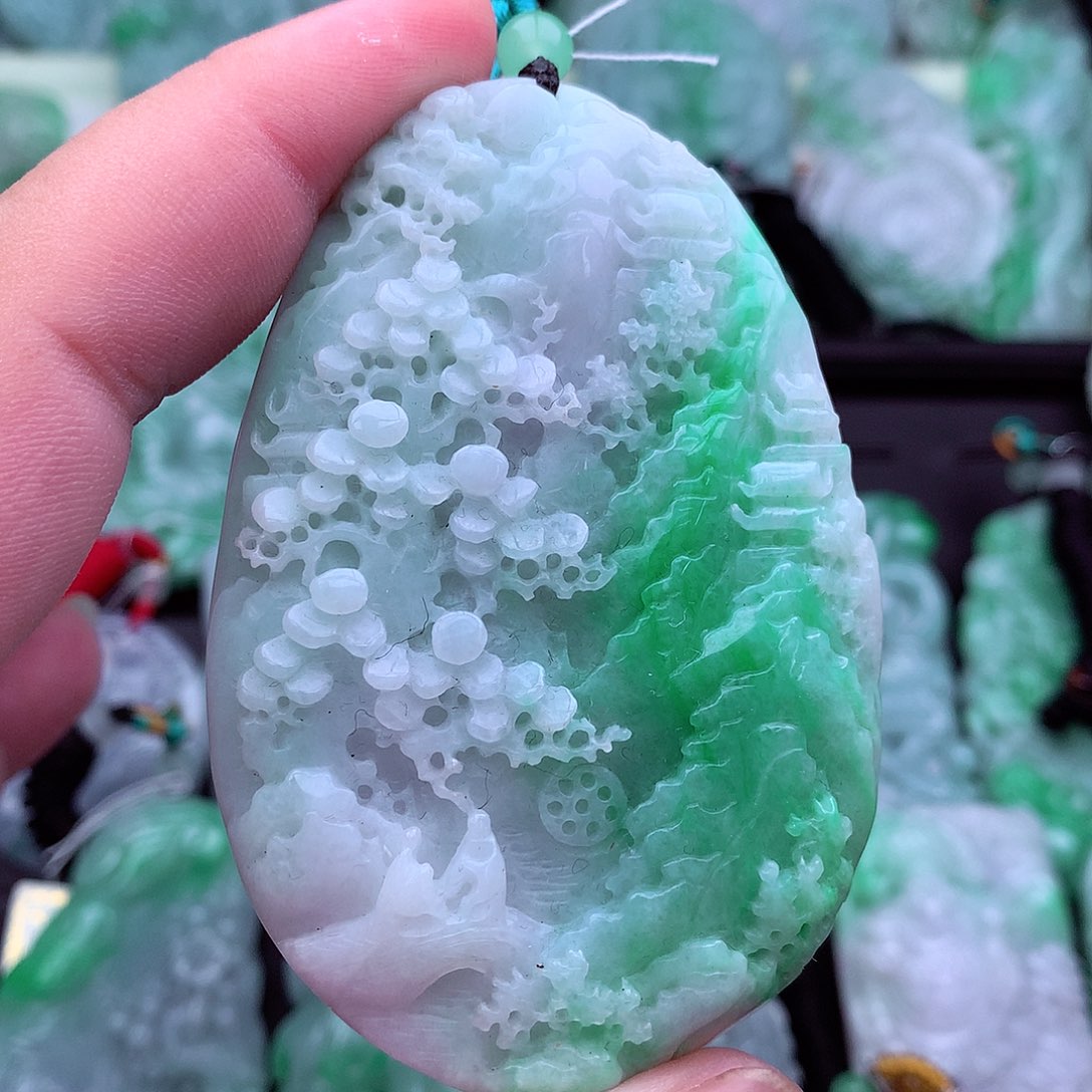 吊坠(不含链)未镶嵌翡翠