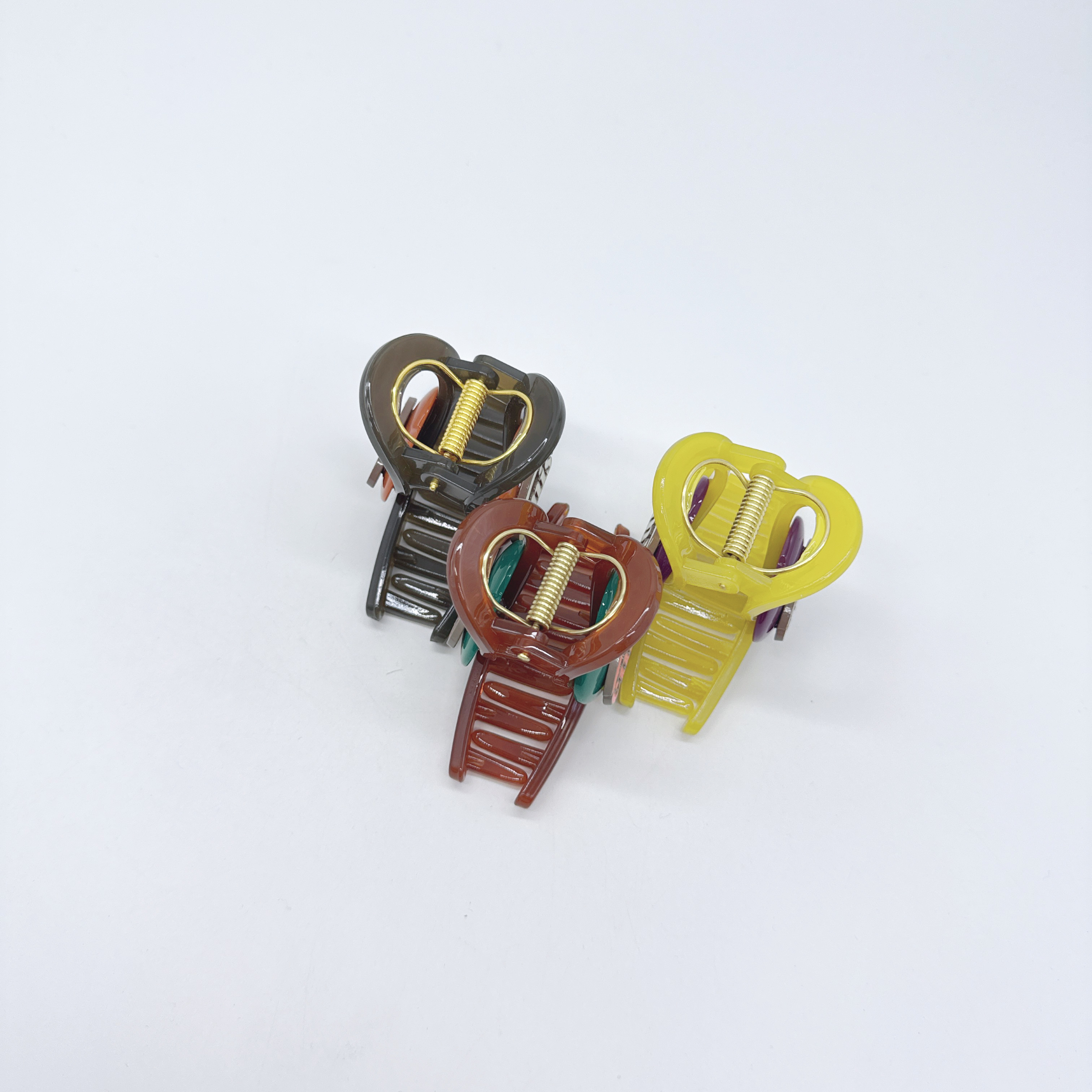 Mi33 彩色爱心字母又字中号抓夹发抓 Z05060Z165