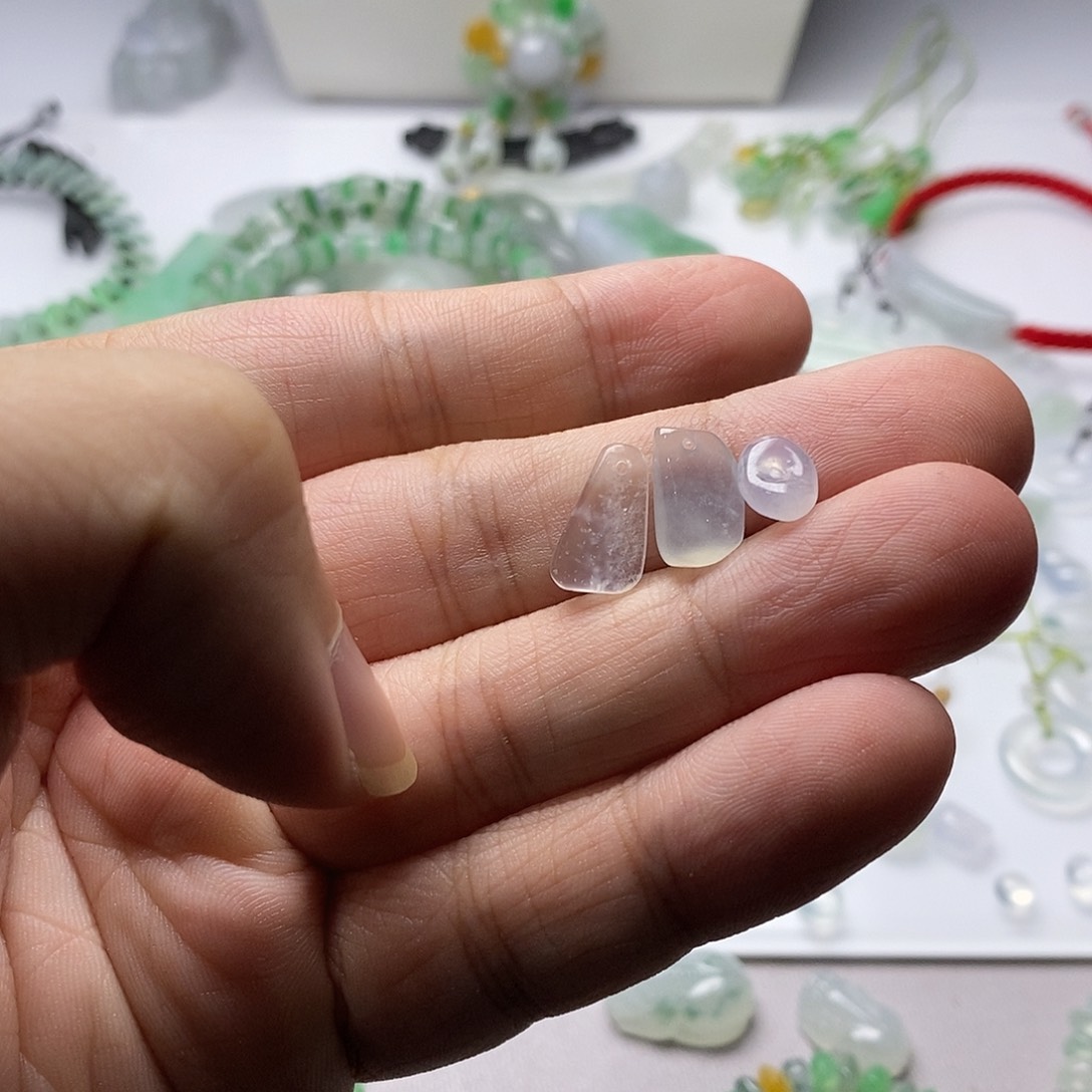听***话翡翠未镶嵌颈饰天然翡翠