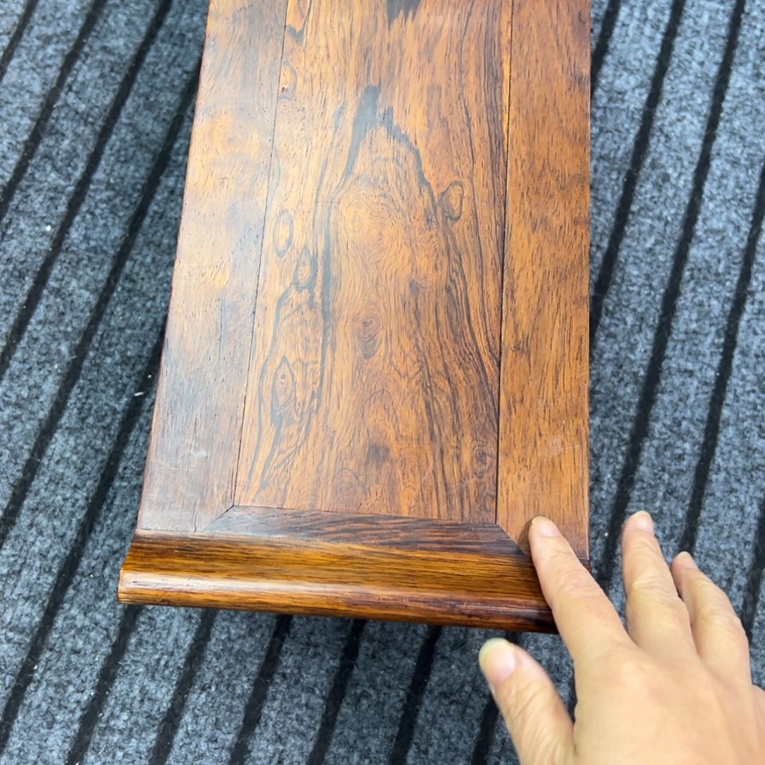 灵***石黄花梨翘头案花纹漂亮