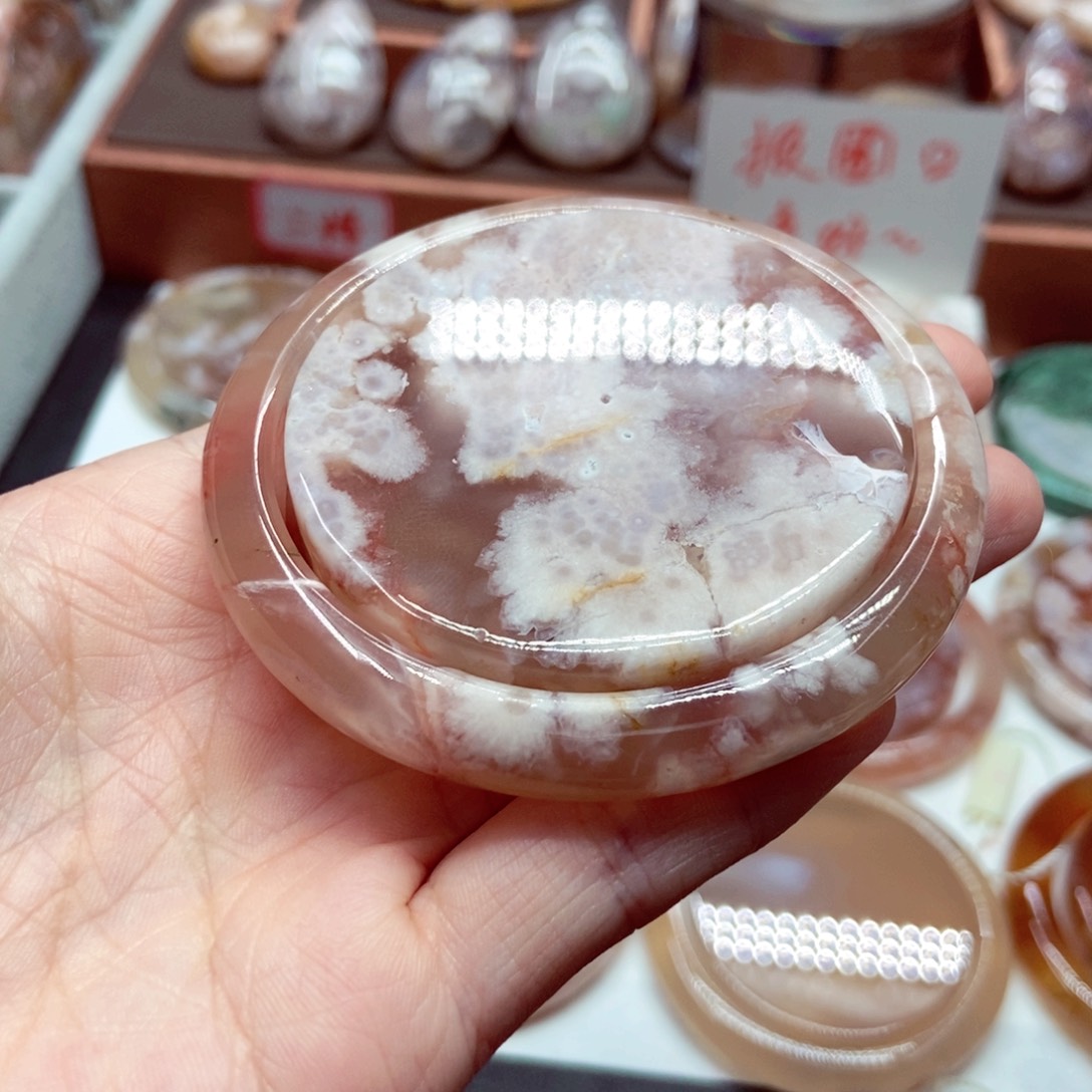 玛瑙/玉髓手镯未镶嵌嗯***.