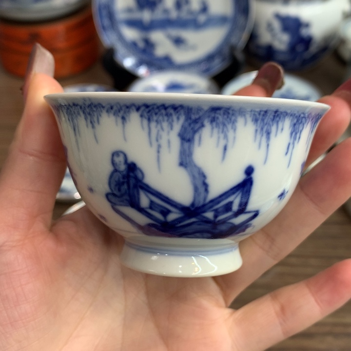 杯子现代纯手工手绘的主人杯