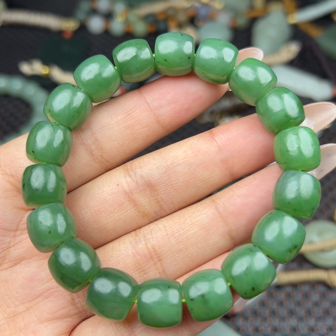 和田玉吊坠未镶嵌