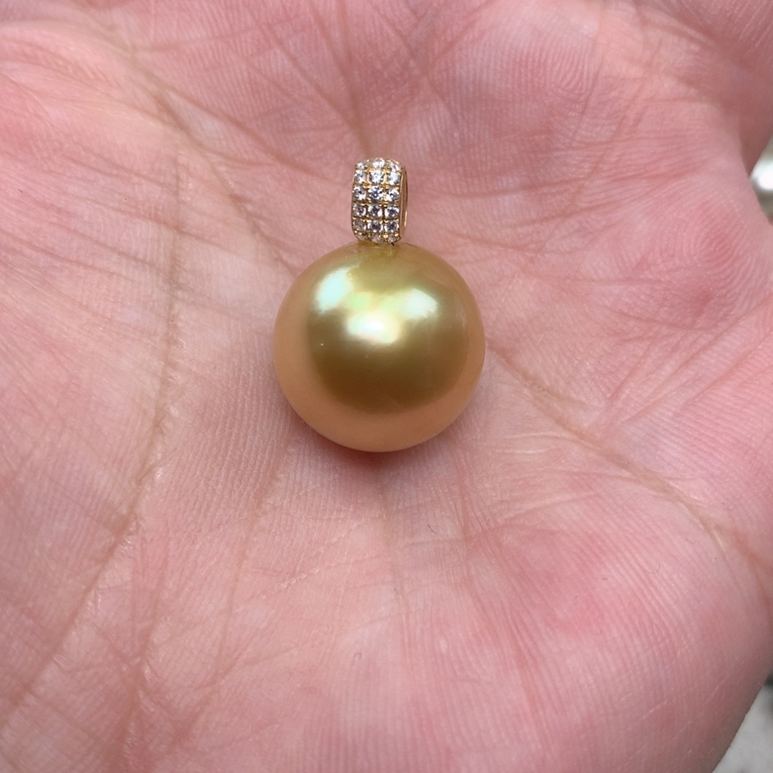 海水珍珠颈饰18K金镶嵌