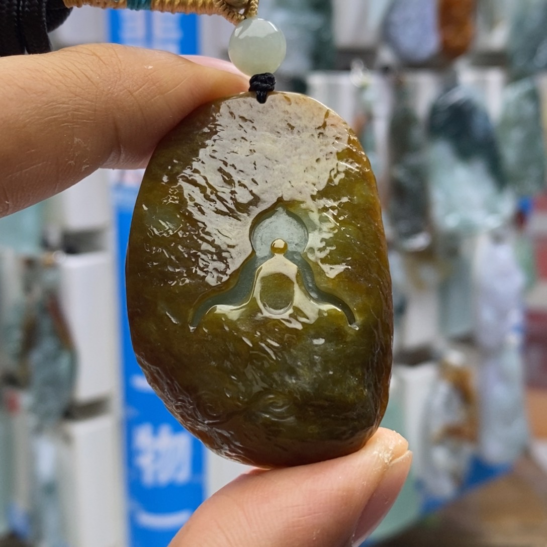 翡翠颈饰未镶嵌悟道