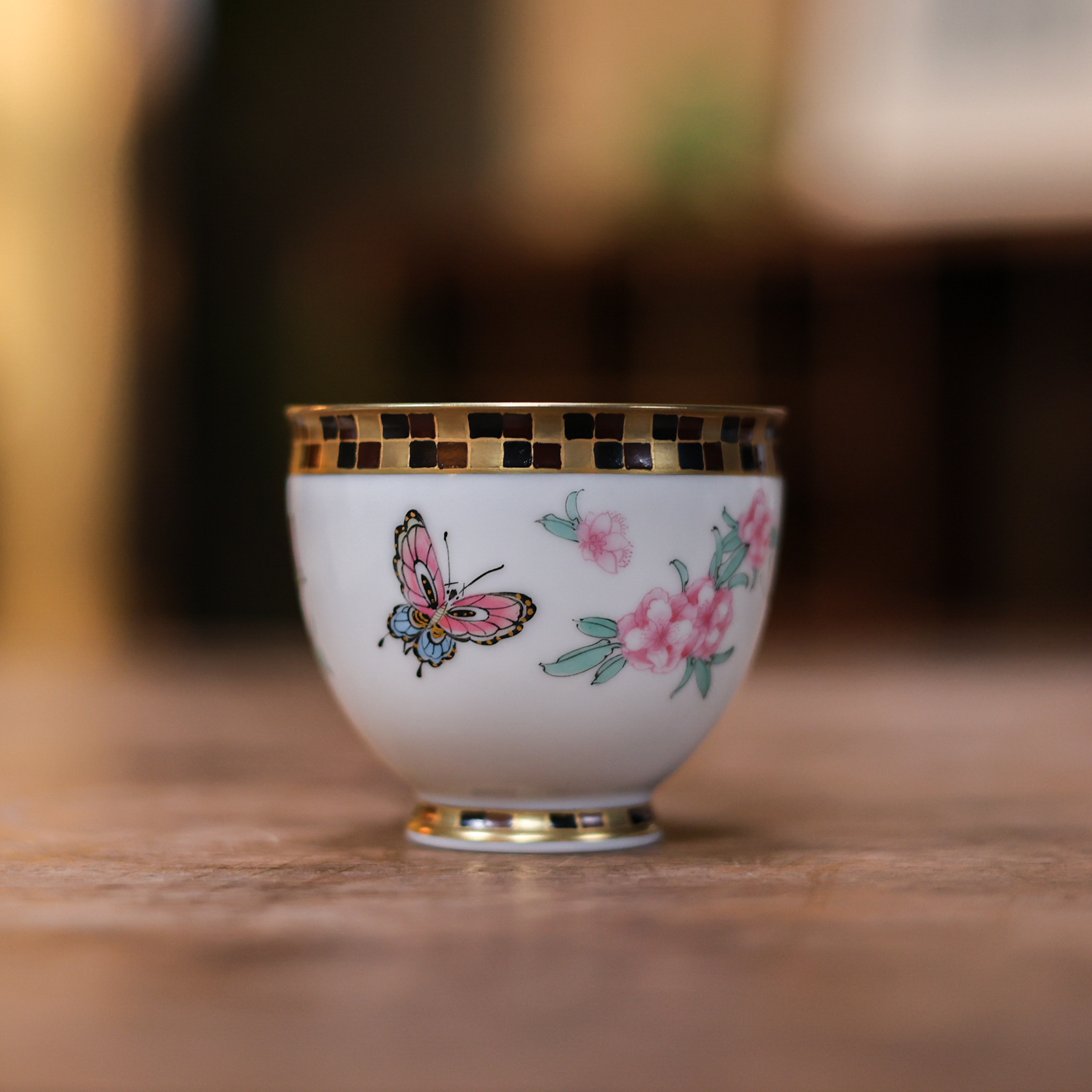 【三山拙垆】 珠光月牙白-桃花蝴蝶仰锺杯（华隐S1250）