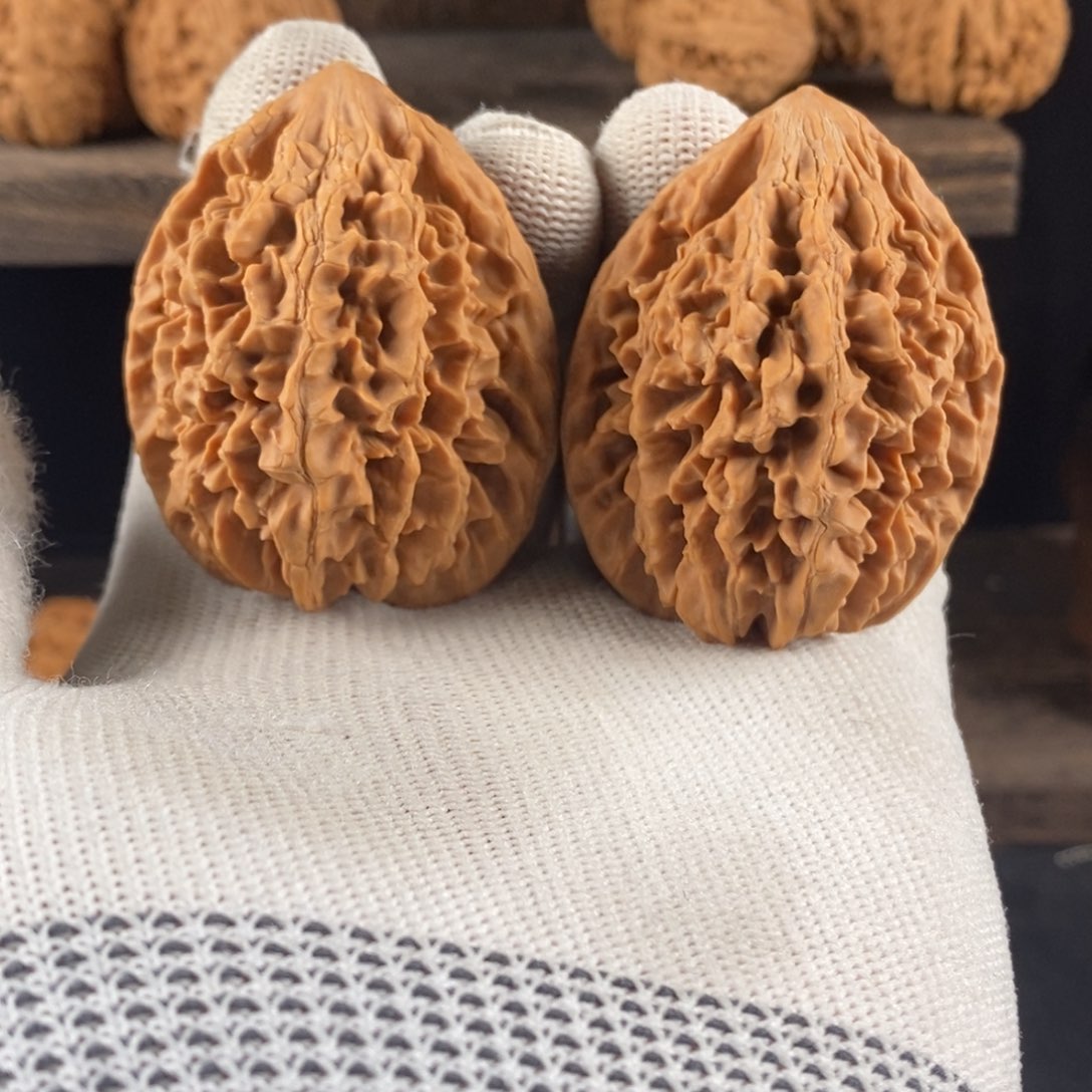 文玩核桃吊坠花****生42招财鼠