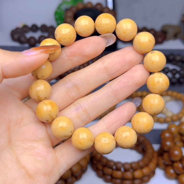 小***子紫金鼠手串光珠差价