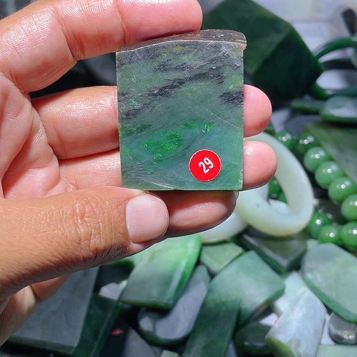 辰***言和田玉（碧玉）未镶嵌珠宝奇石