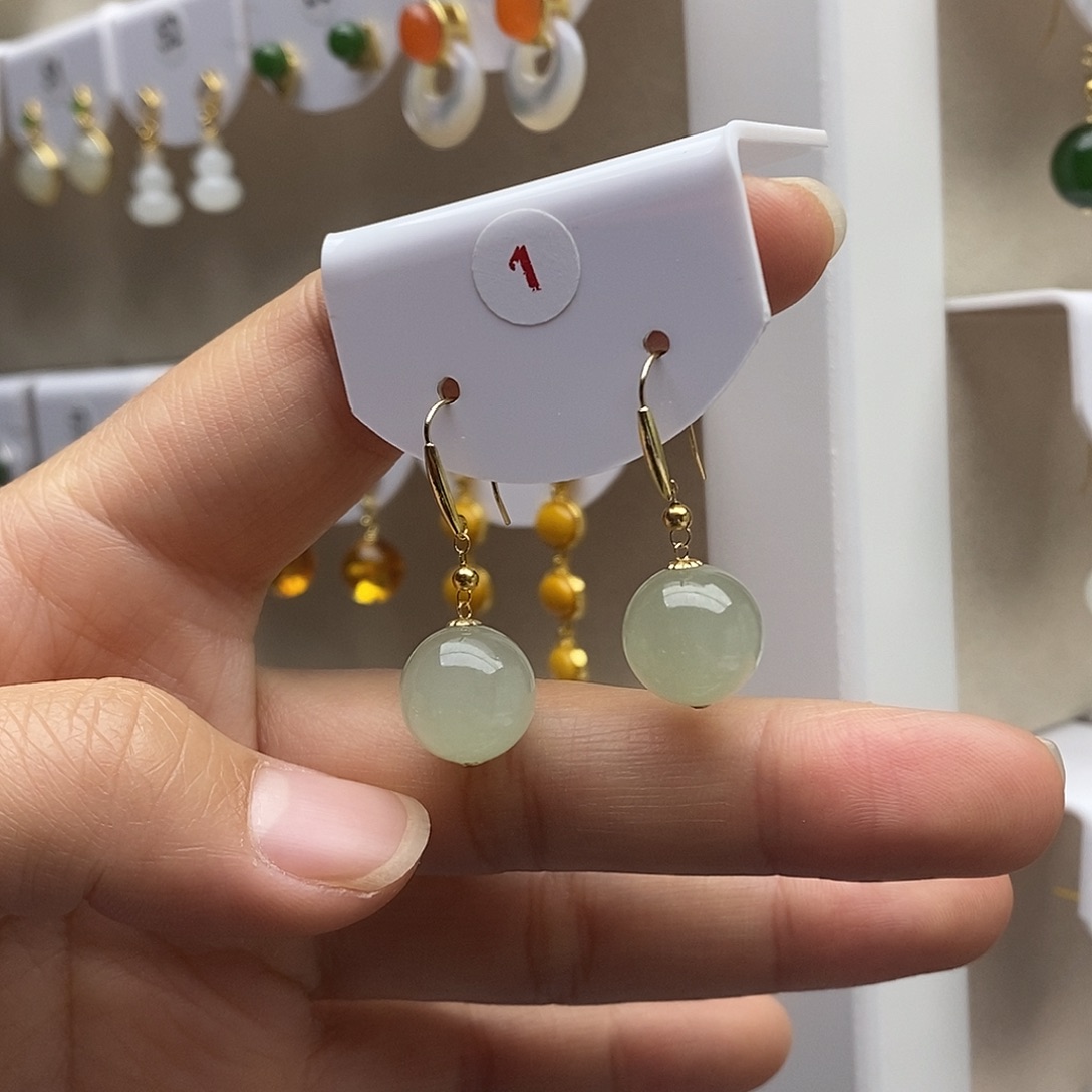 和田玉18K金镶嵌耳饰