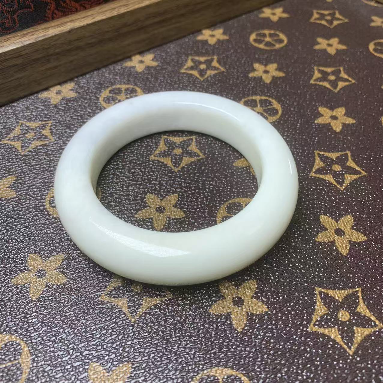 【精美岫玉】 58+圈口辽阳白  油润可盘 14（默认微瑕）