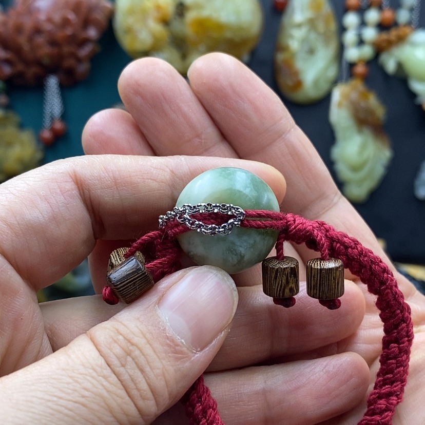 【闪购商品】蛇纹石玉手串未镶嵌