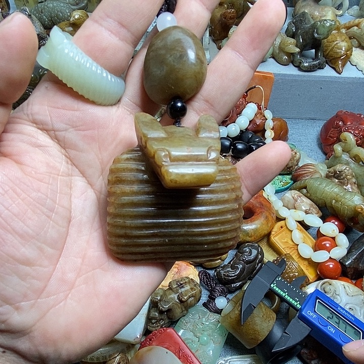 和田玉未镶嵌挂件