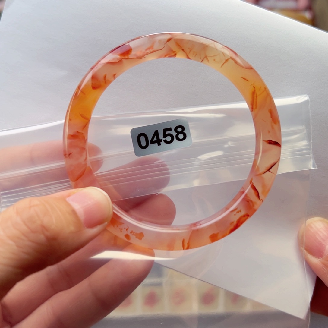 玛瑙/玉髓手镯未镶嵌只*