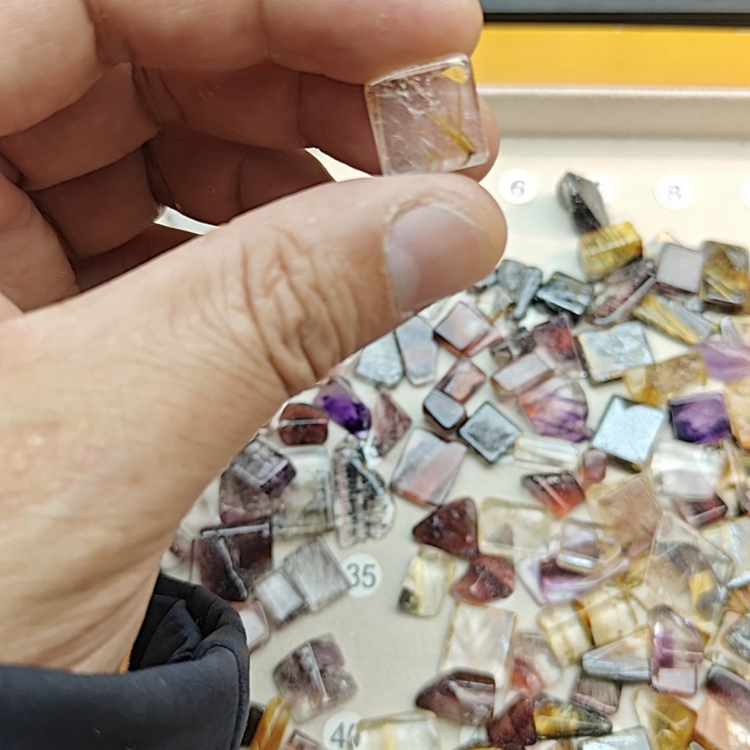 水晶珠宝半成品未镶嵌发丝方糖