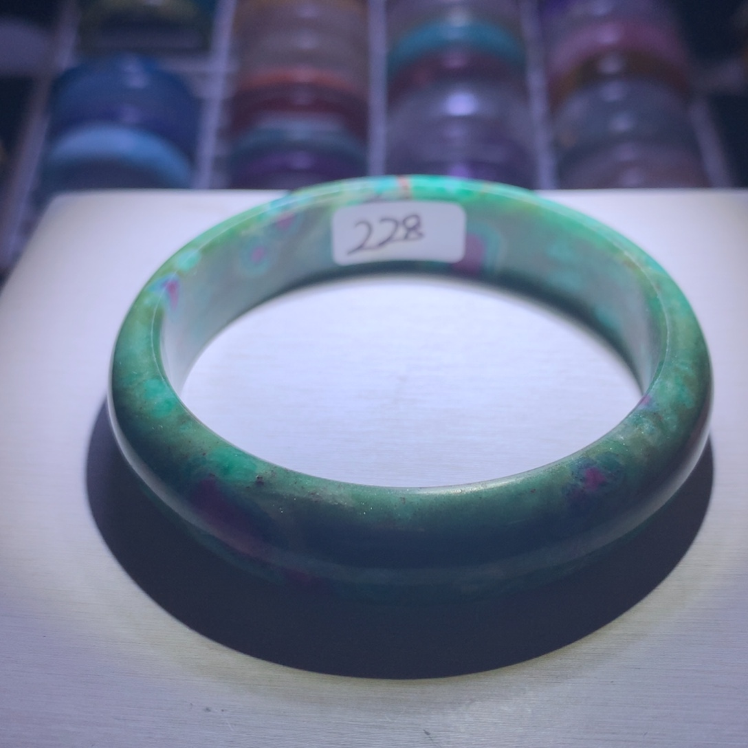 水晶银S925镶嵌手镯红绿宝61圈228