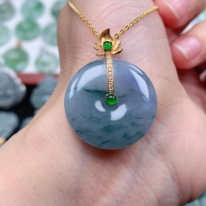 翡翠吊坠(不含链)18K金镶嵌