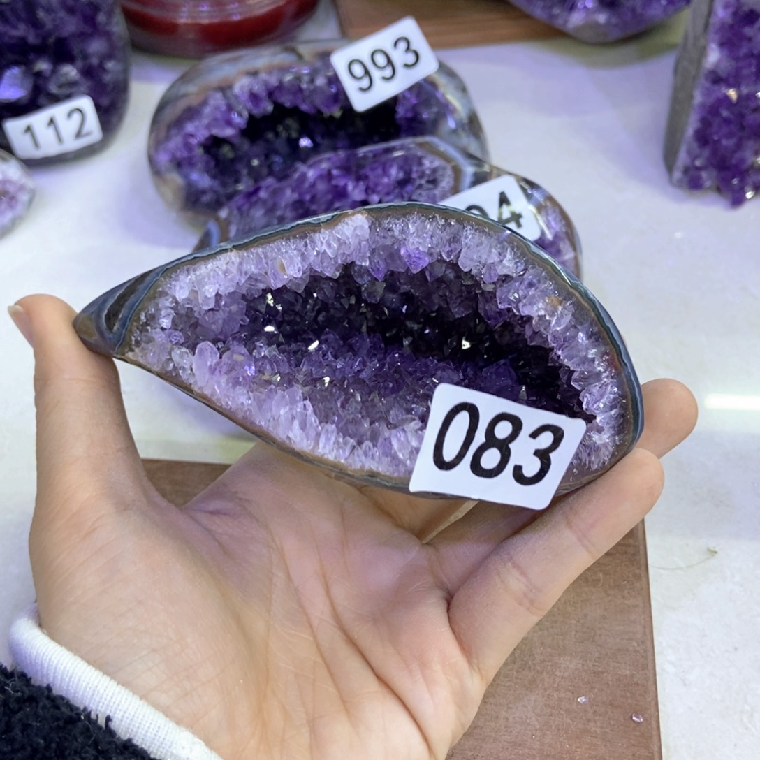 王***禾未镶嵌大型摆件（非配饰）紫晶