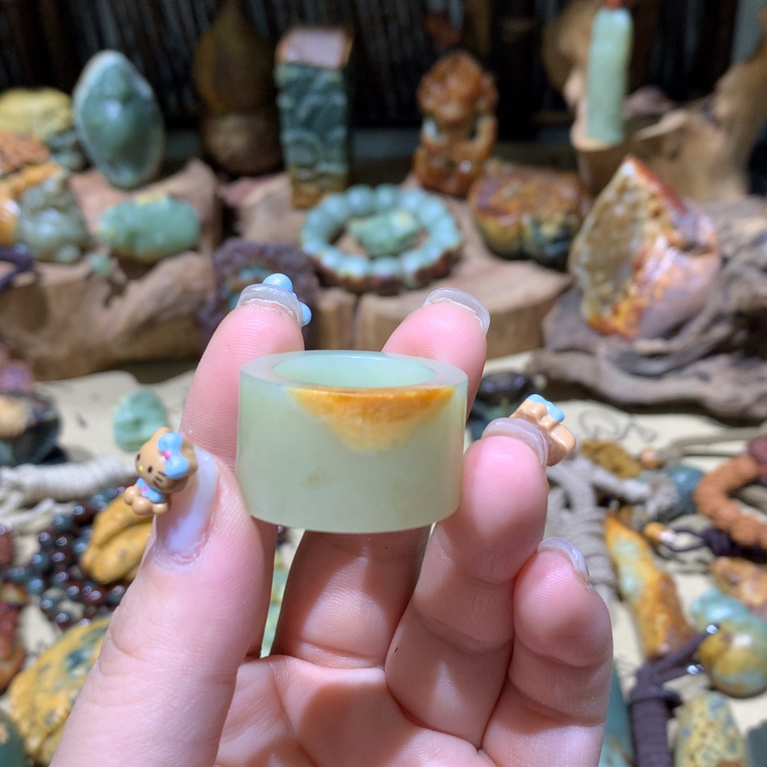 岫岩河磨玉（透闪石质玉）扳指未镶嵌禾*