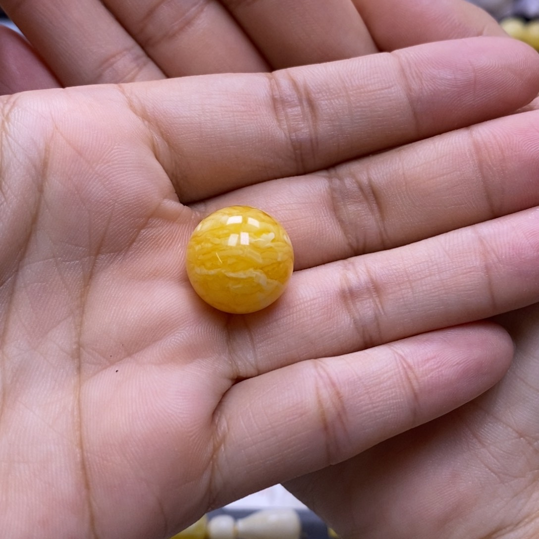 琥珀未镶嵌珠宝奇石16.3