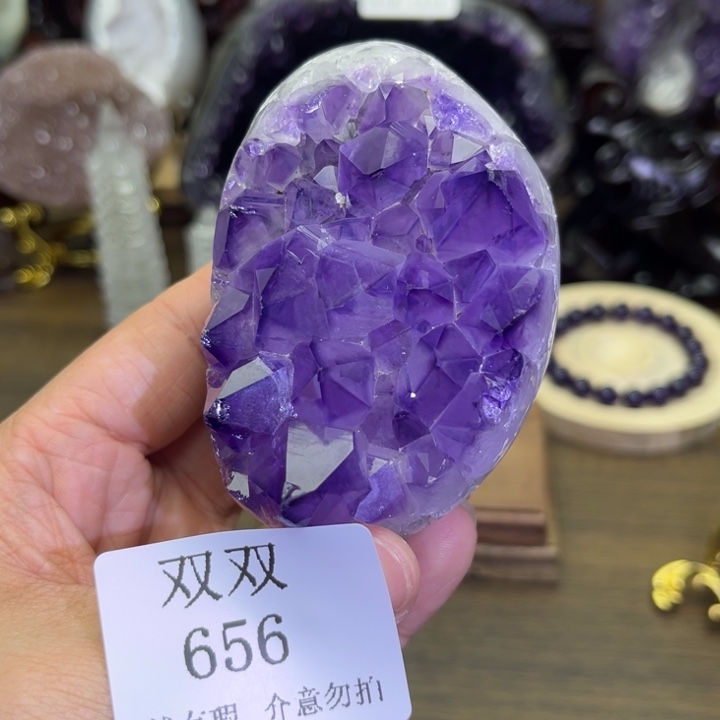 未镶嵌水晶大型摆件（非配饰）