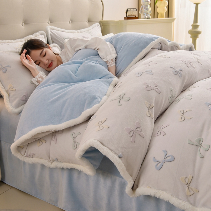 2025新款加厚保暖兔毛绒兔兔绒大包边立体雕花绒印花牛奶绒四件套