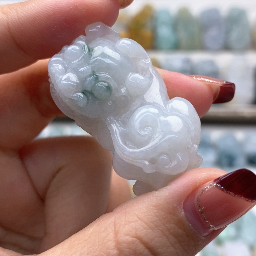 翡翠吊坠(赠链)未镶嵌