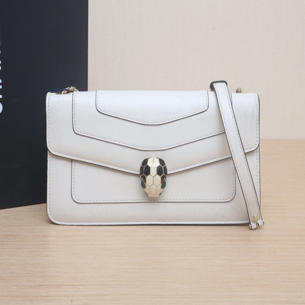 95新 BVLGARI/宝格丽 斜跨包 woc 22 白色 皮革C P205944967