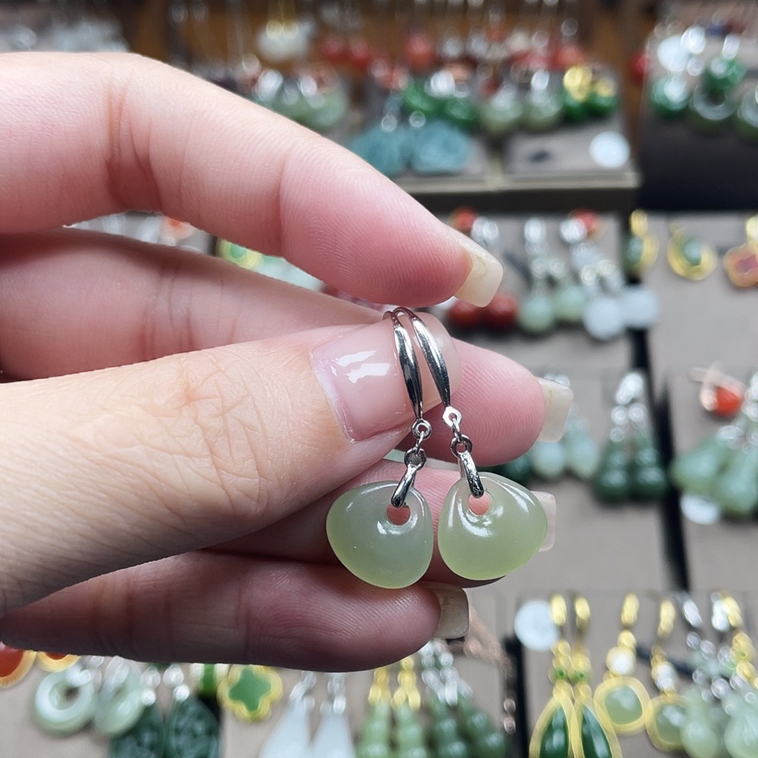 和田玉银S925镶嵌耳饰