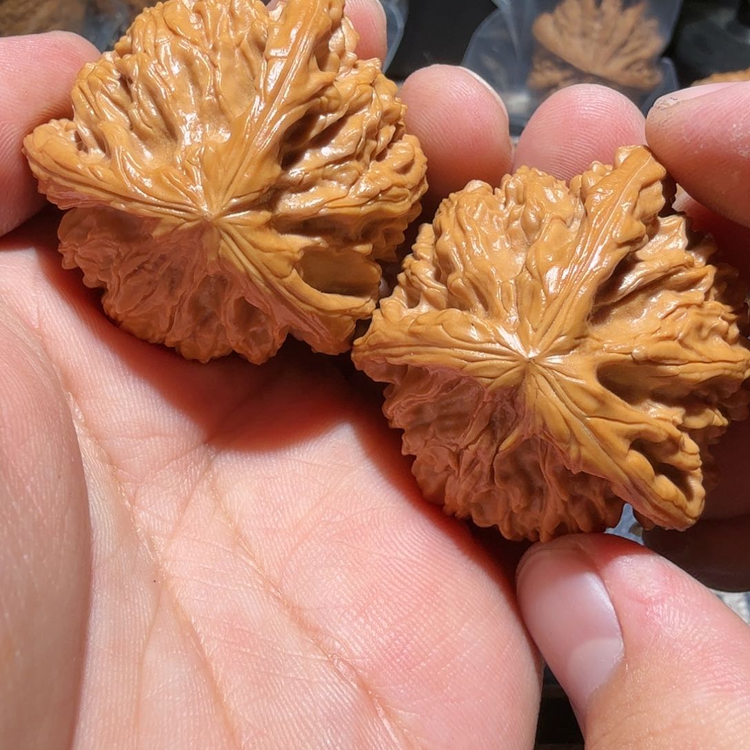 文玩核桃把件拽***调御龙正奔