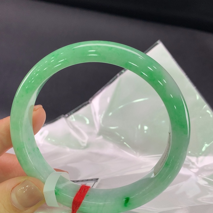 翡翠手镯未镶嵌正圈61