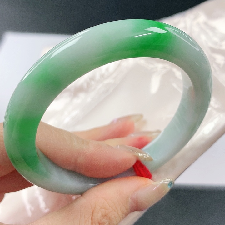 未镶嵌手镯翡翠，354