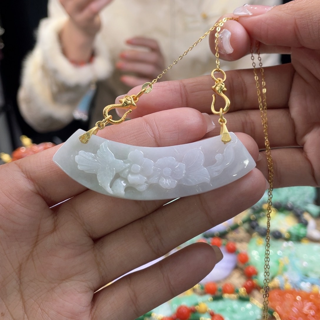 翡翠颈饰未镶嵌代编织