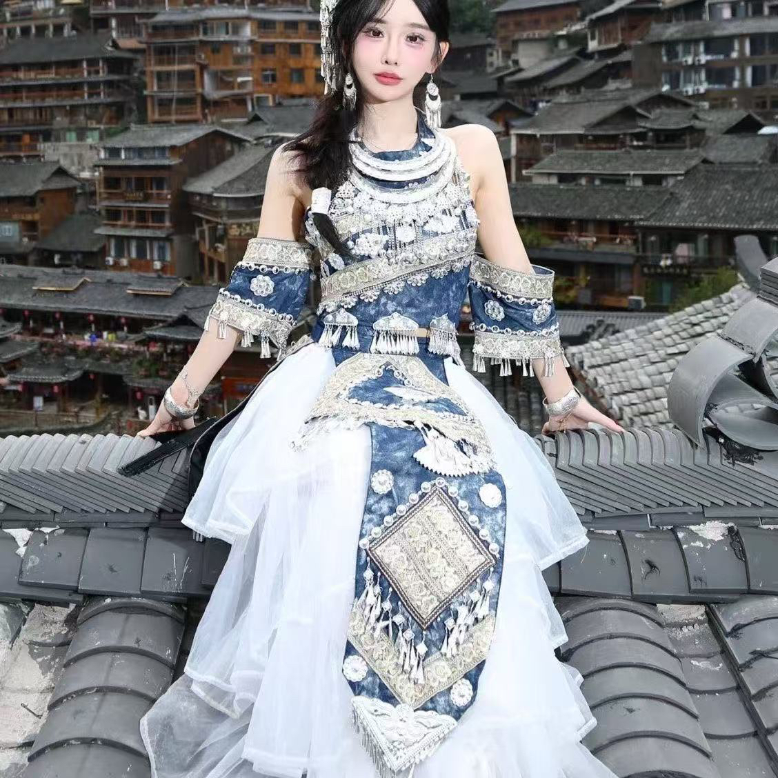 苗族民族服饰苗疆长裙少女旅拍写真蜡染摄影服装