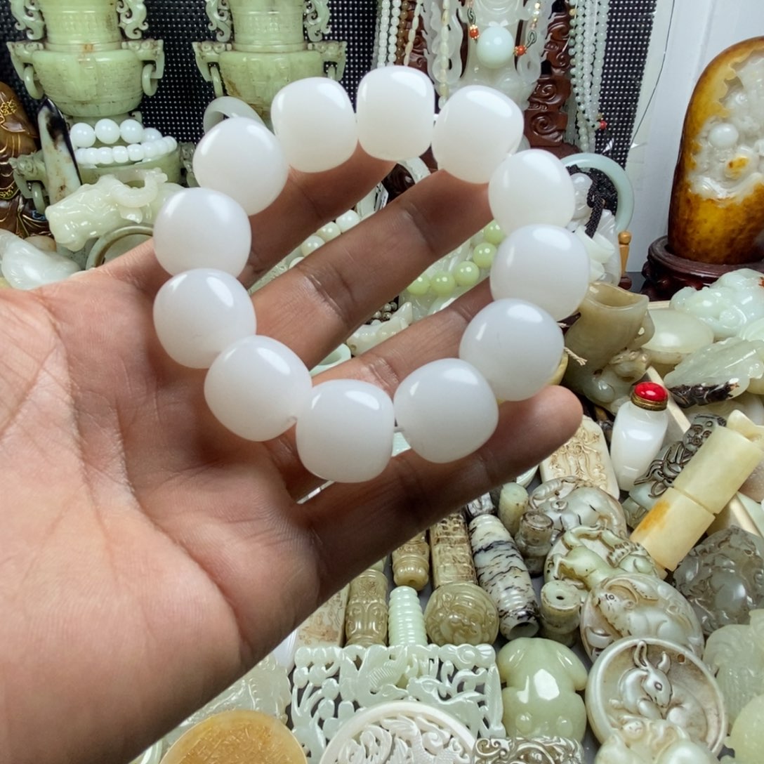 万***意和田玉（糖玉）未镶嵌颈饰