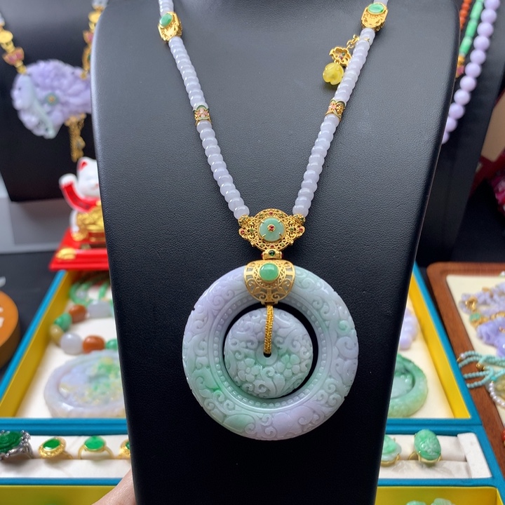 翡翠颈饰未镶嵌翡翠子母扣