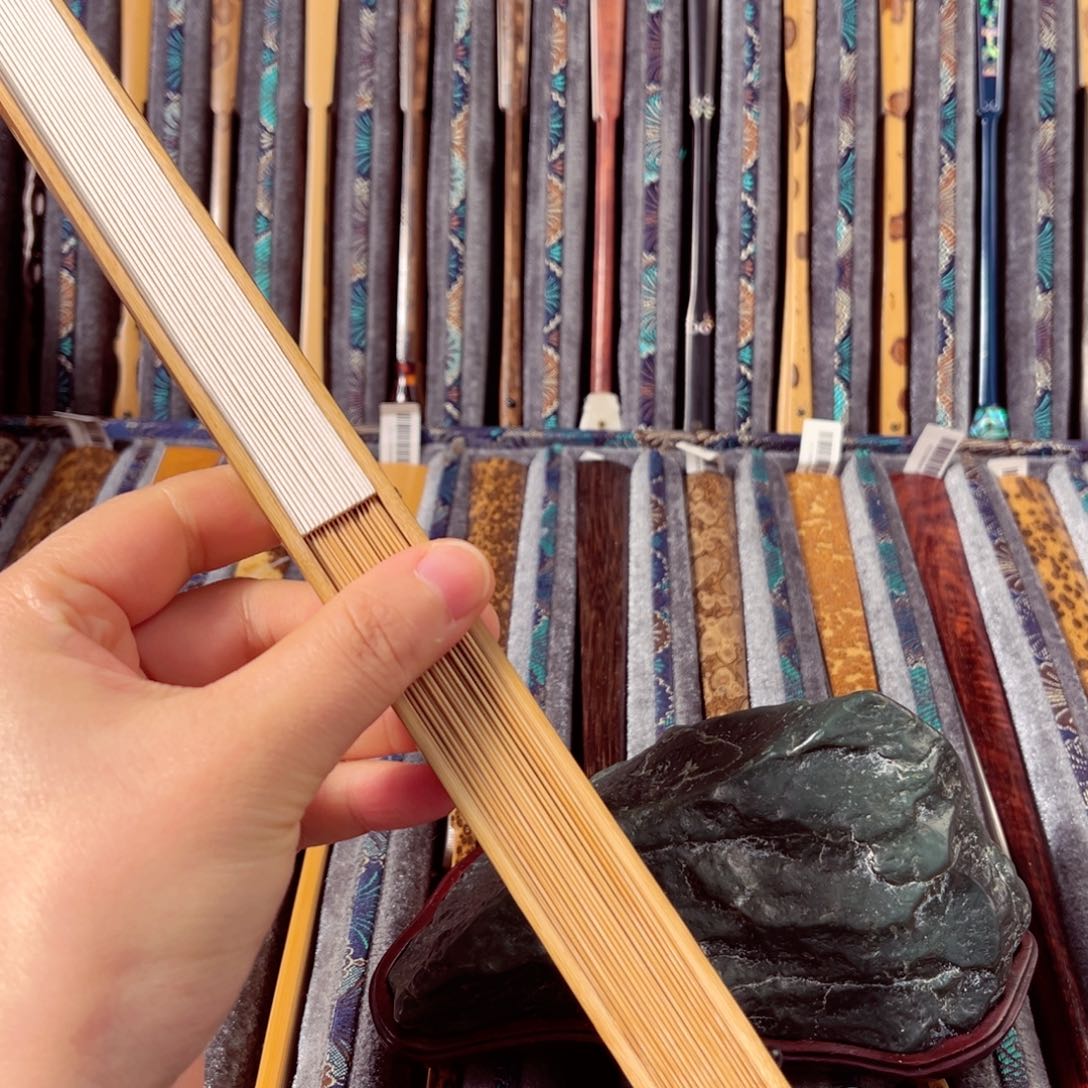 扇子k****u好的55678876567677