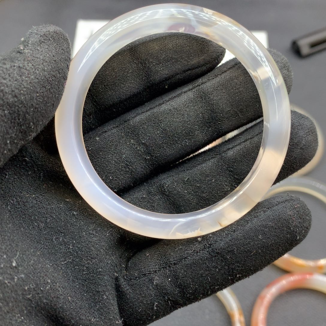 玛瑙/玉髓手镯未镶嵌小*.