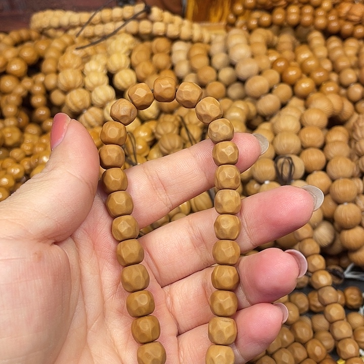 木蟹*黄微瑕哑光奶酪。           